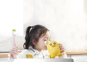 Title: Navigating the World of Children’s Mouthwash: A Guide to Safe and Effective Choices