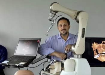 The Role of Dental Robots in Modern Surgery: How They Improve Accuracy