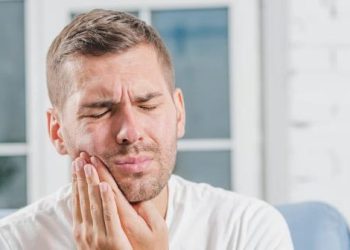 What Are the Early Signs of Gum Disease, and How Can It Be Prevented?