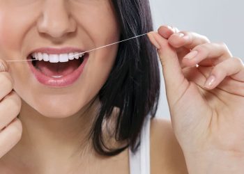 How Does Flossing Impact Gum Health and Prevent Gingivitis?