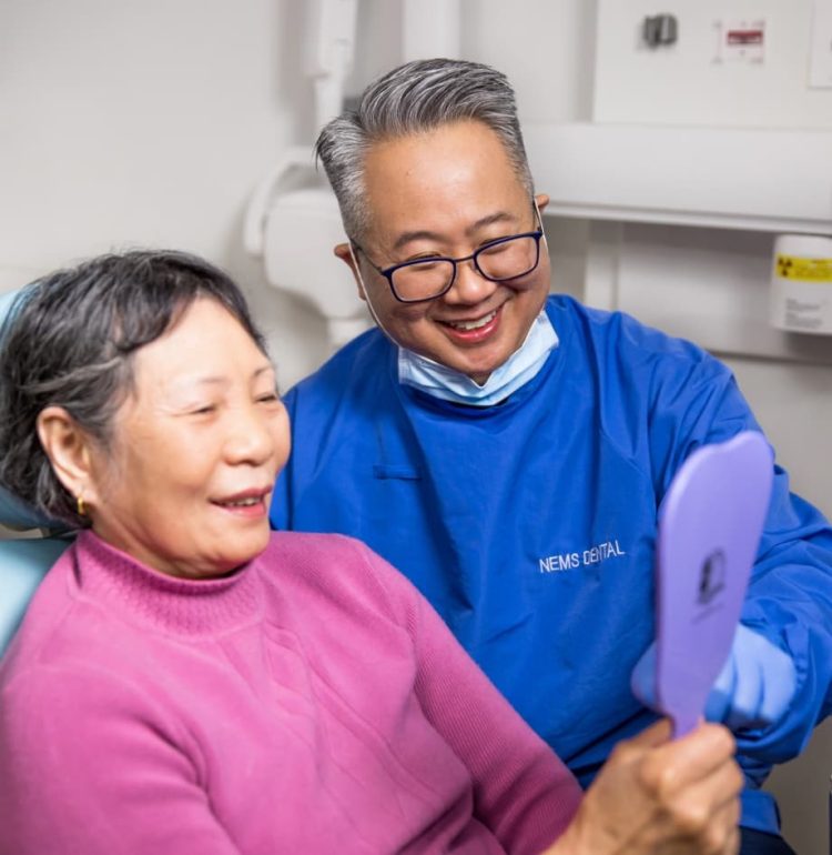 What Are the Causes of Tooth Sensitivity and How to Choose the Right Care Methods?