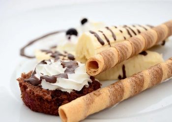 Sweet Foods and Tooth Health: How to Minimize the Harm of Sugar on Your Teeth