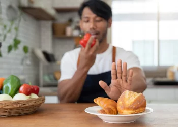 The Dangers of Sugary and Acidic Foods on Teeth: How to Minimize Their Impact