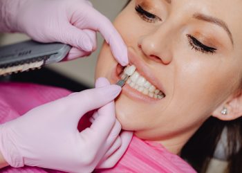 Porcelain Veneers vs. Composite Veneers: Which Option Truly Gives You the Better Smile Transformation?